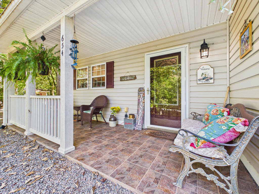 654 Ford Road