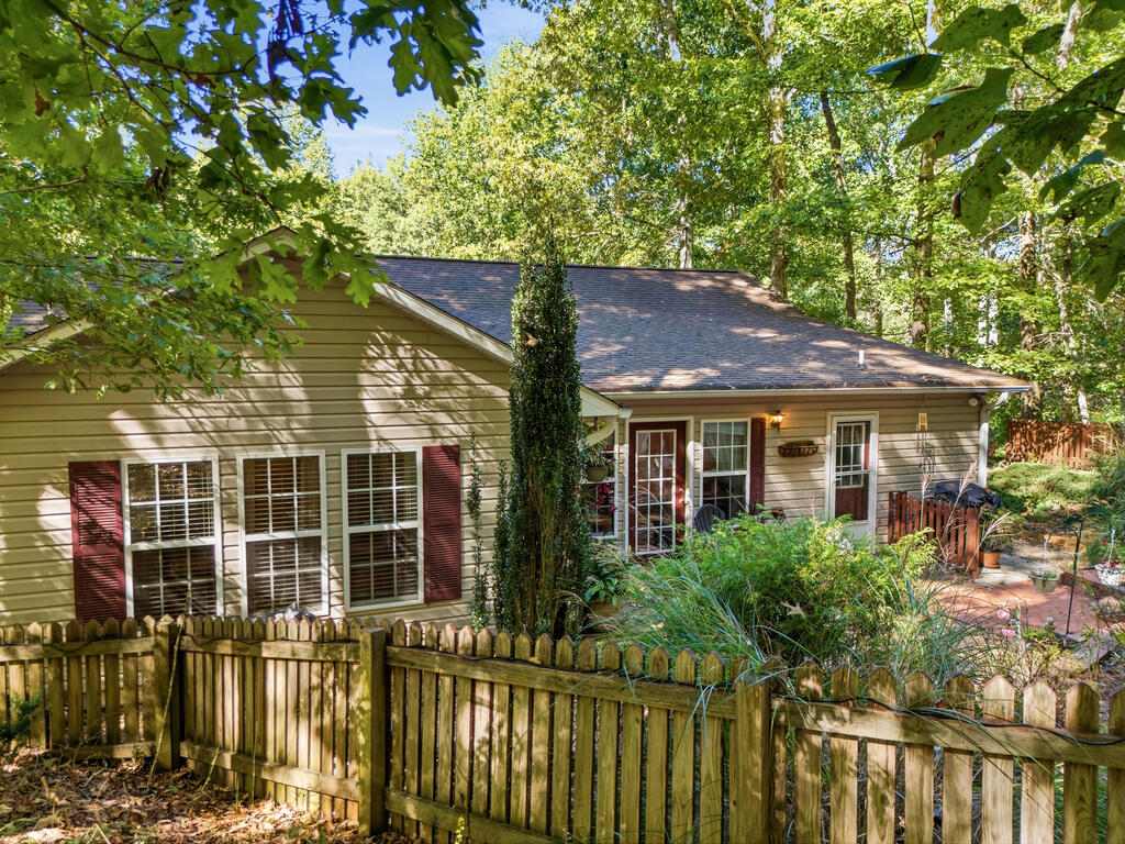 654 Ford Road