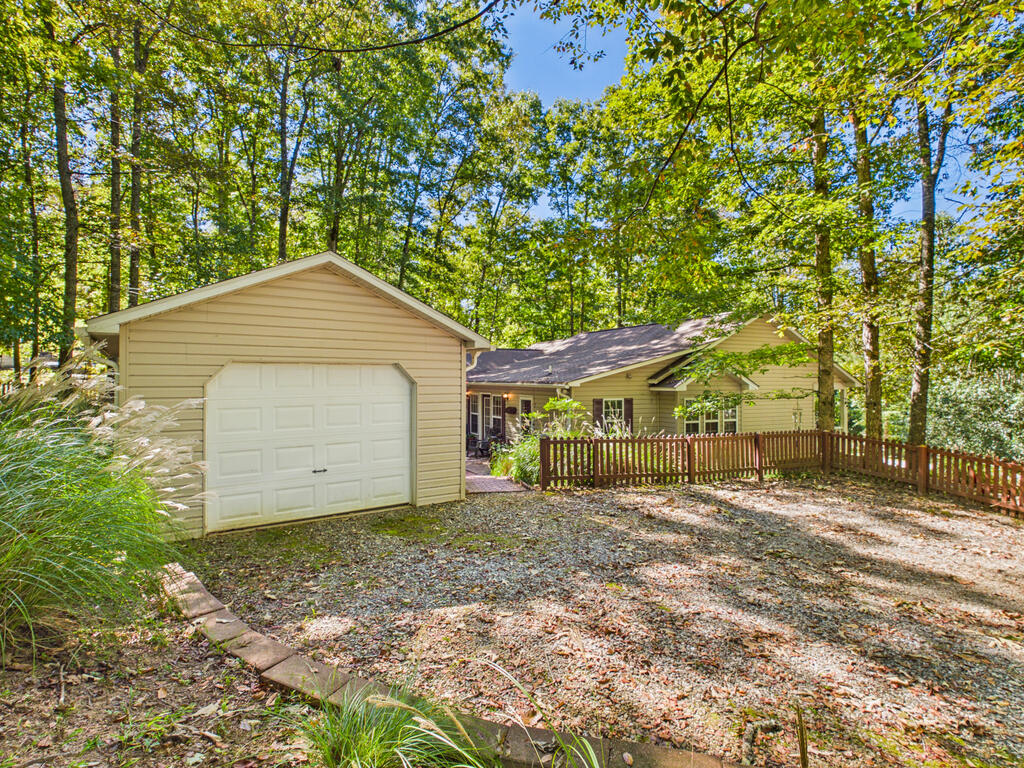 654 Ford Road