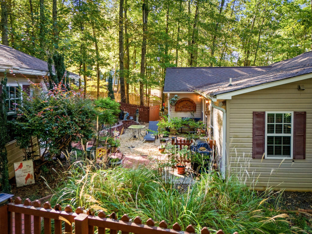 654 Ford Road