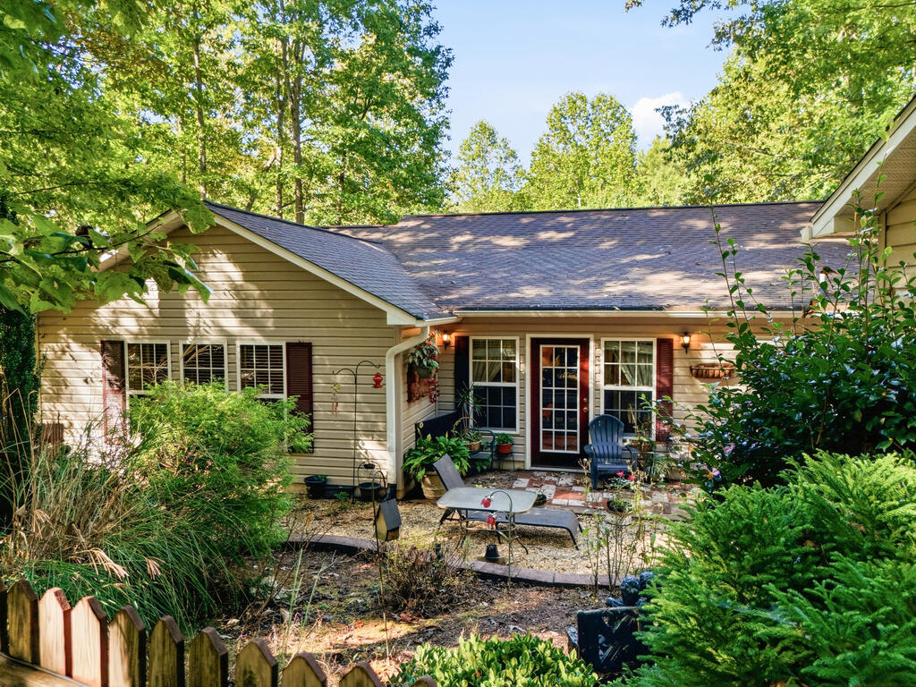 654 Ford Road