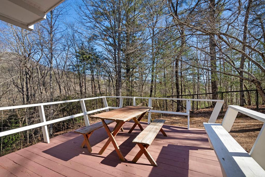 121 Brittany Pointe