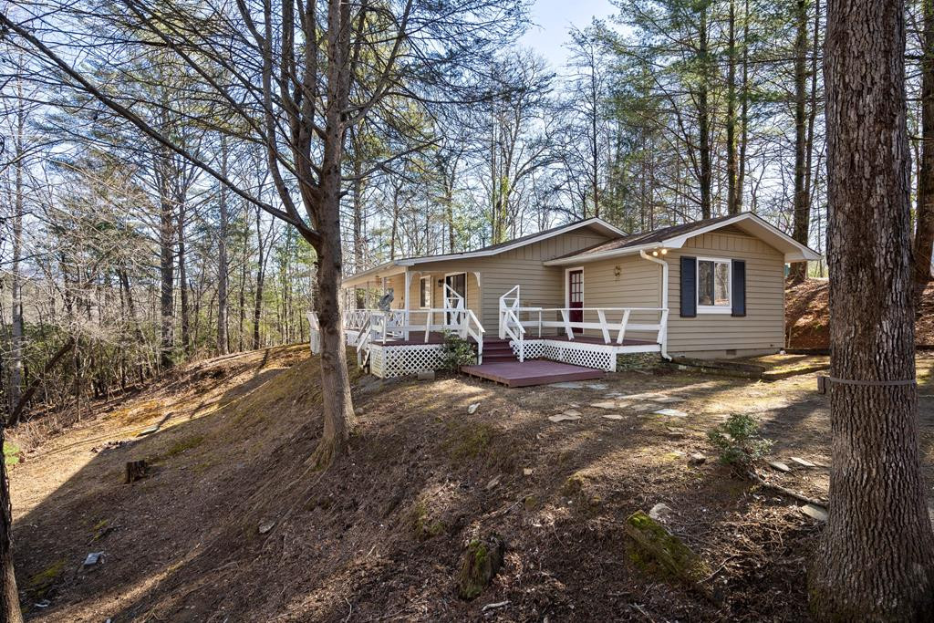 121 Brittany Pointe