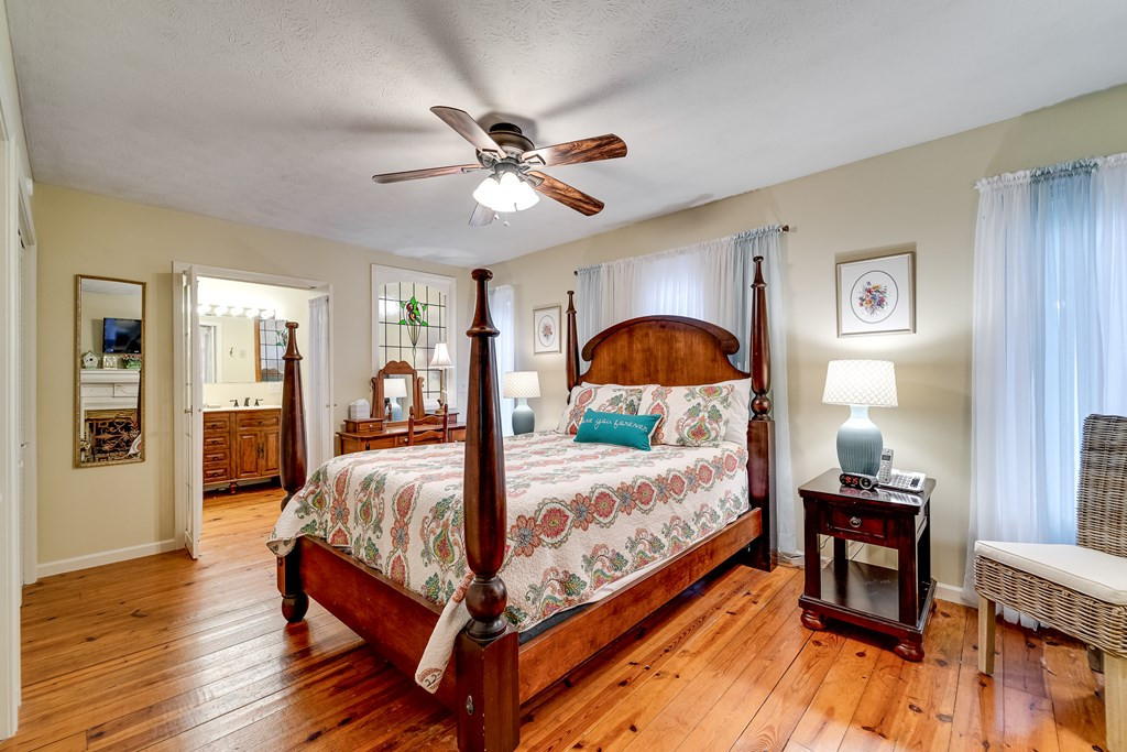 1504 Red Marble Road