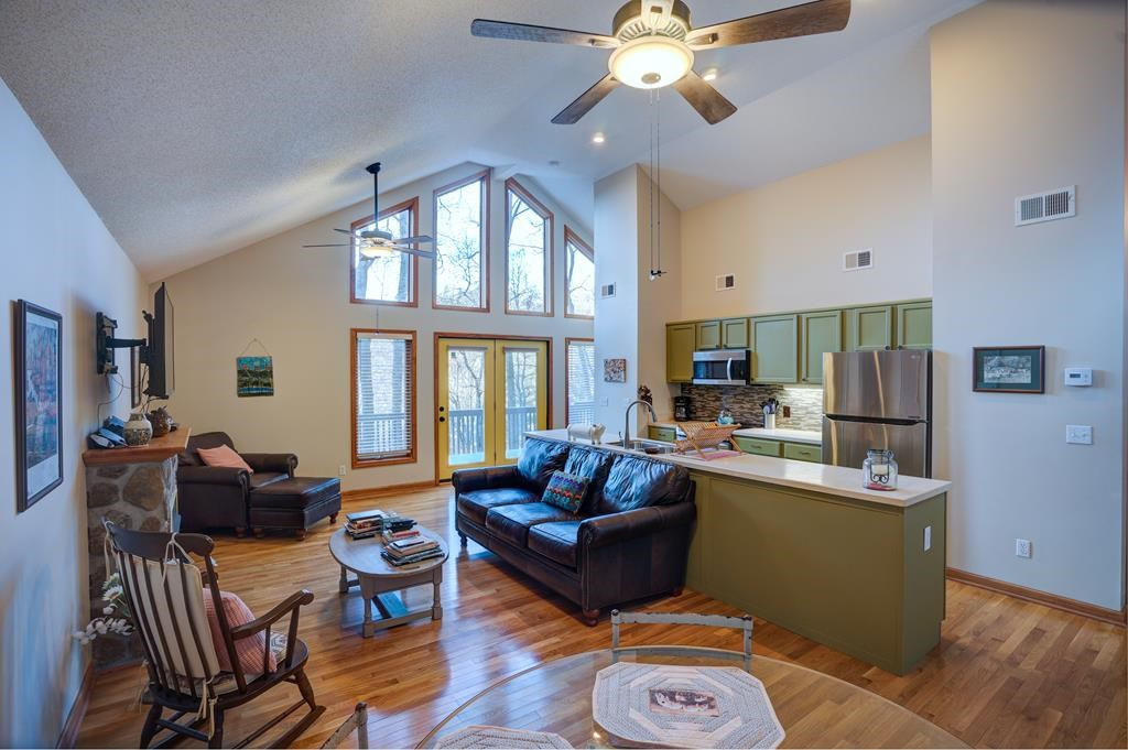 127 Whataview Drive