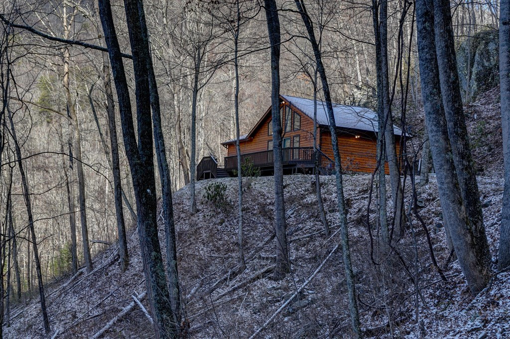 127 Whataview Drive