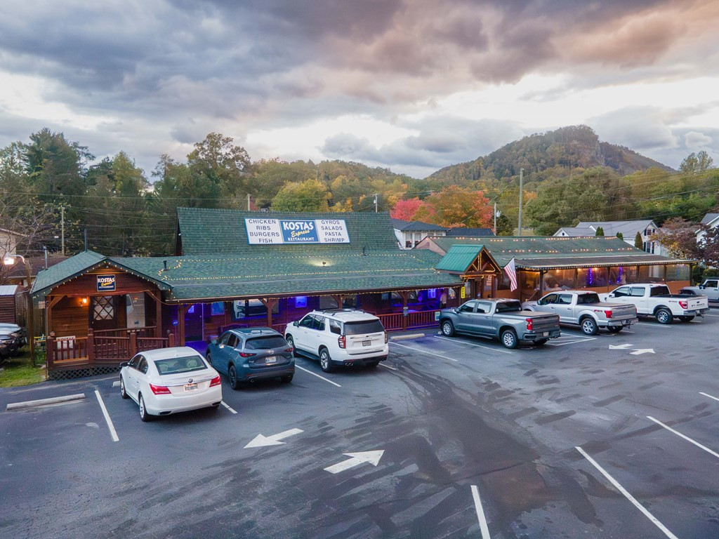 489 Haywood Road