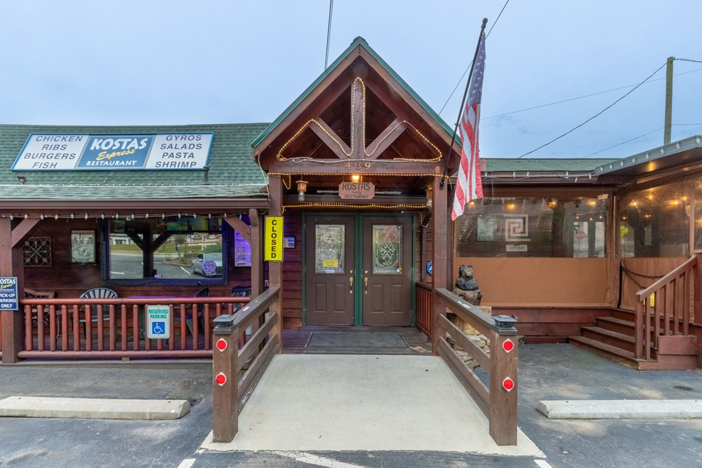 489 Haywood Road