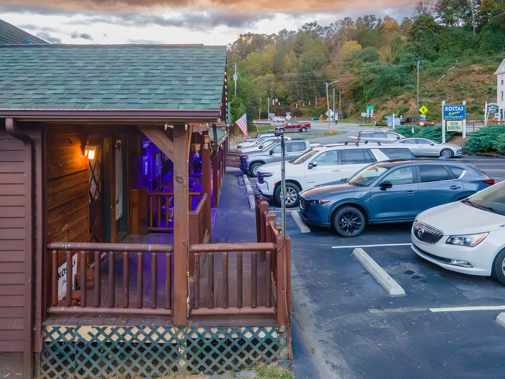 489 Haywood Road