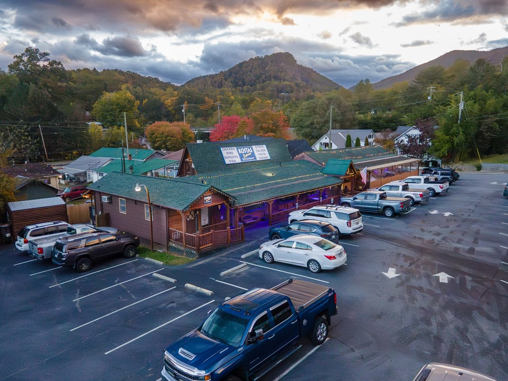 489 Haywood Road