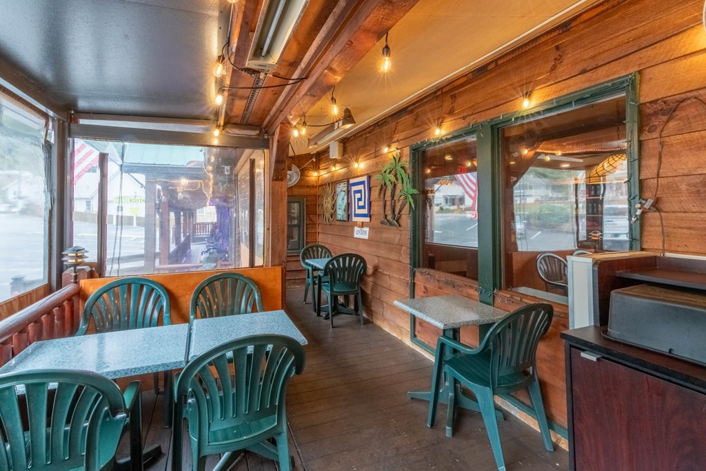 489 Haywood Road