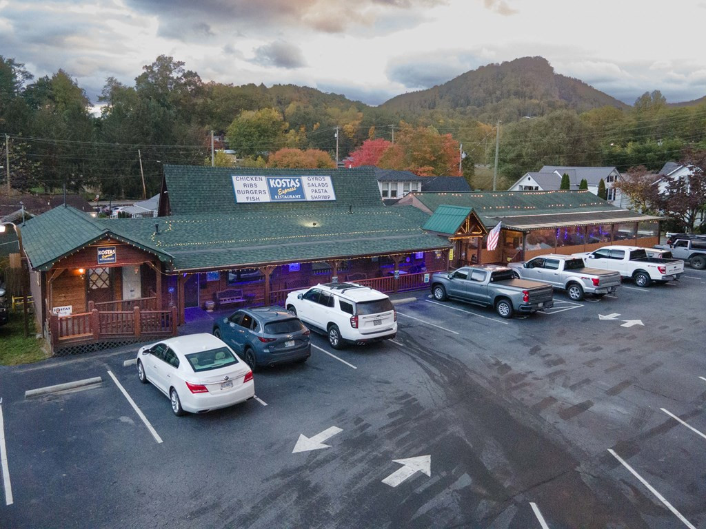 489 Haywood Road