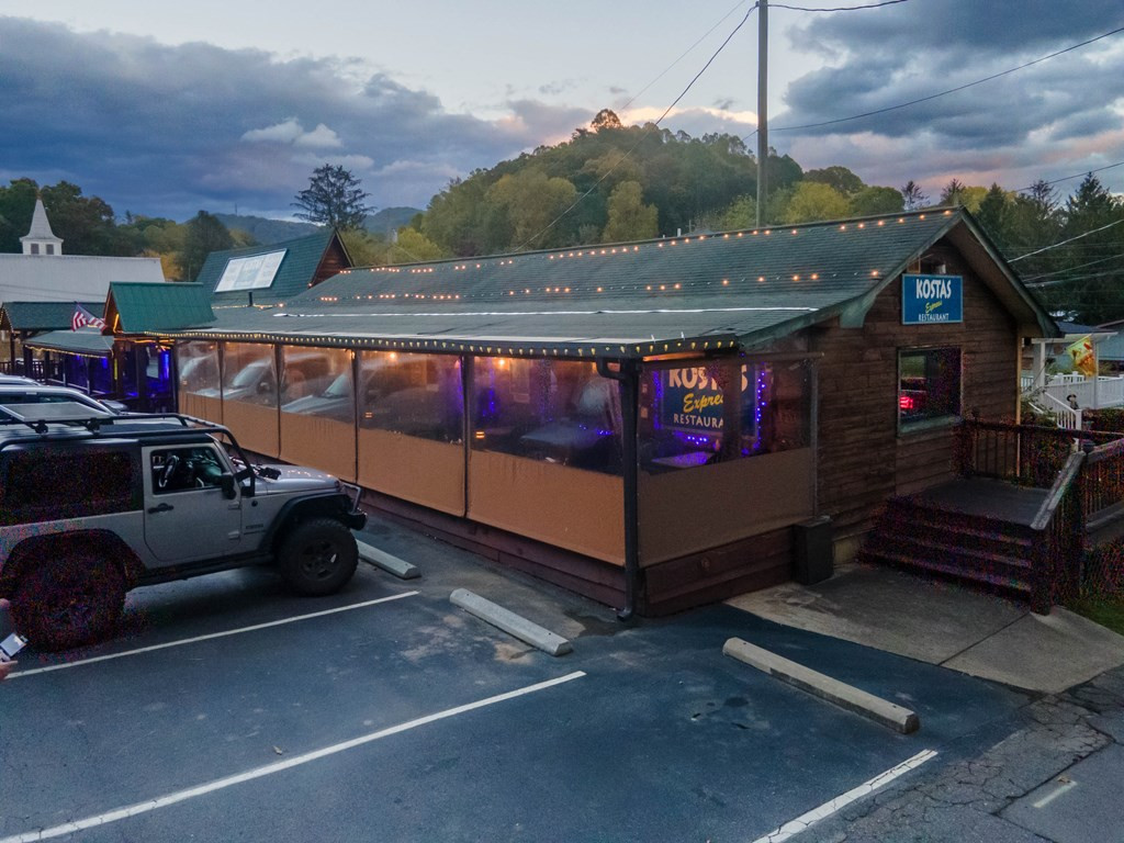 489 Haywood Road