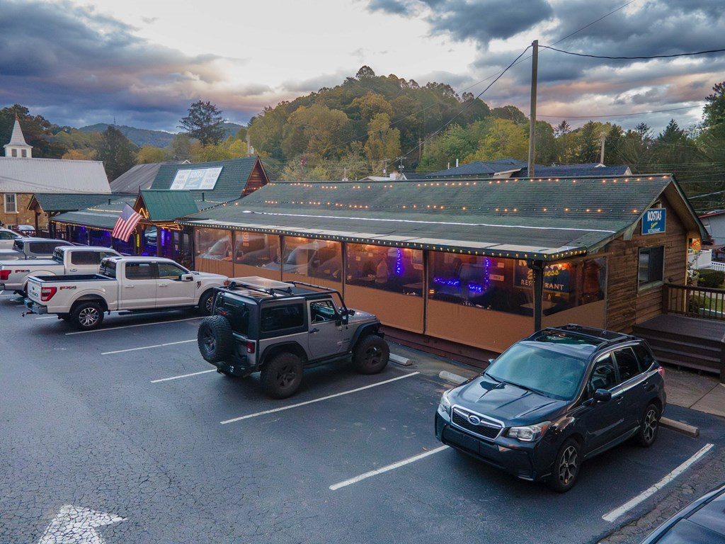 489 Haywood Road