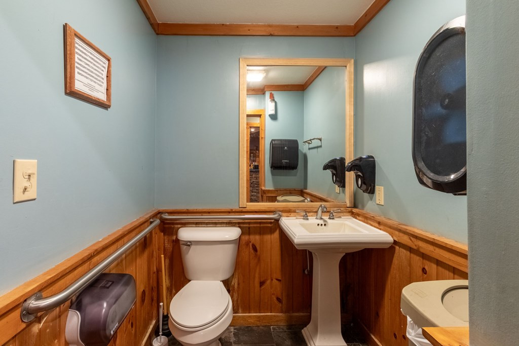 489 Haywood Road