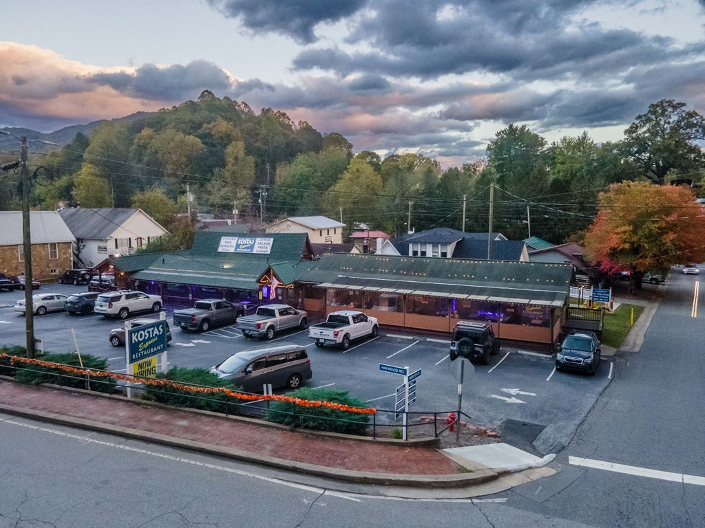 489 Haywood Road