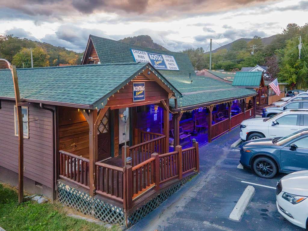 489 Haywood Road