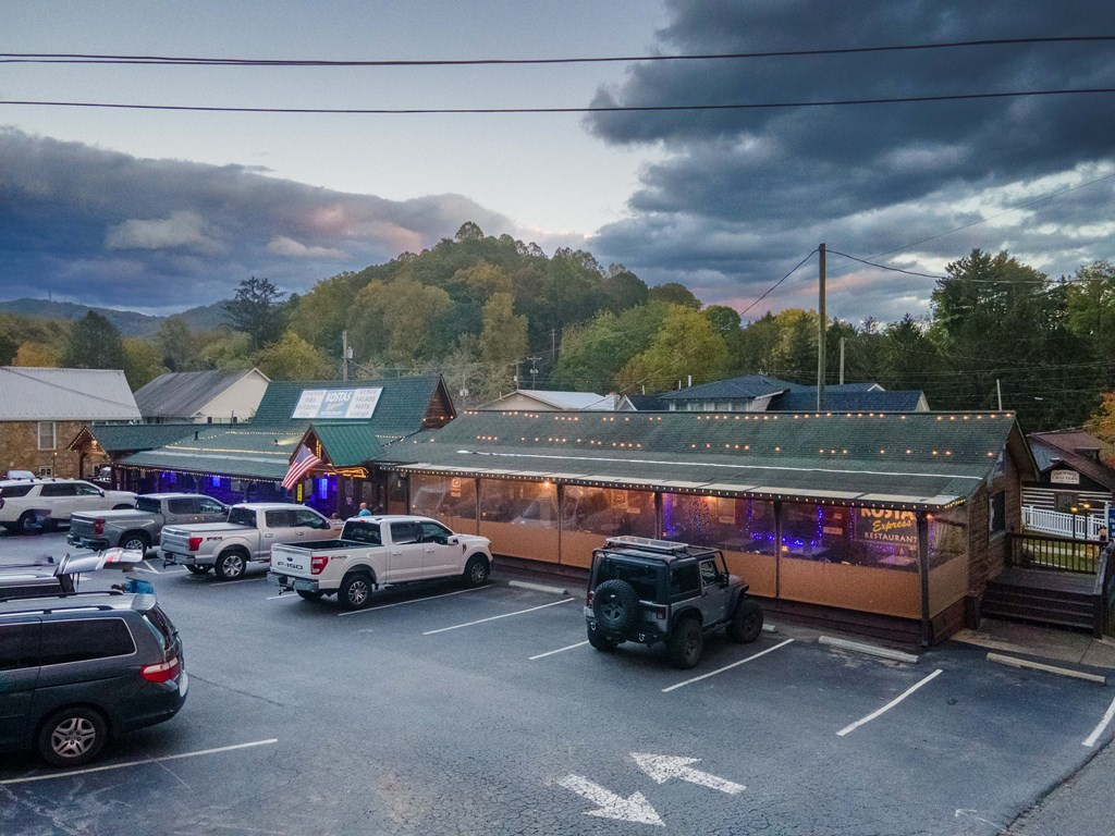 489 Haywood Road