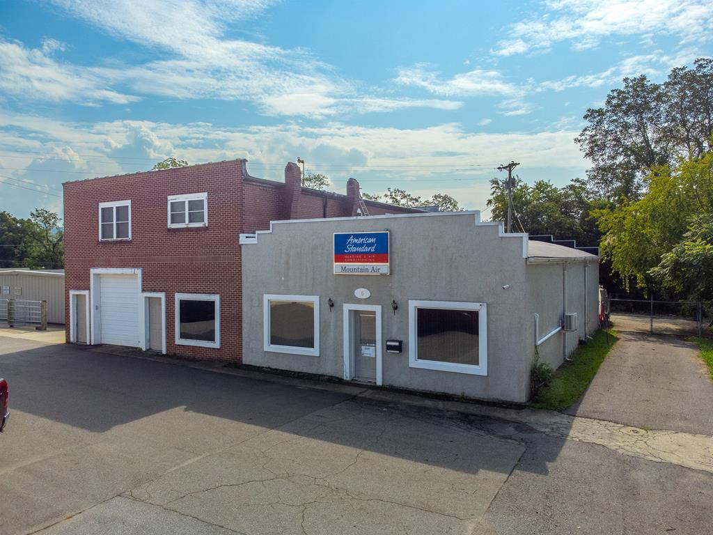 6 Sanderson Street