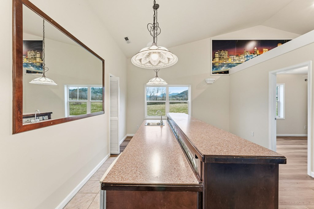 286 Mccombs Road