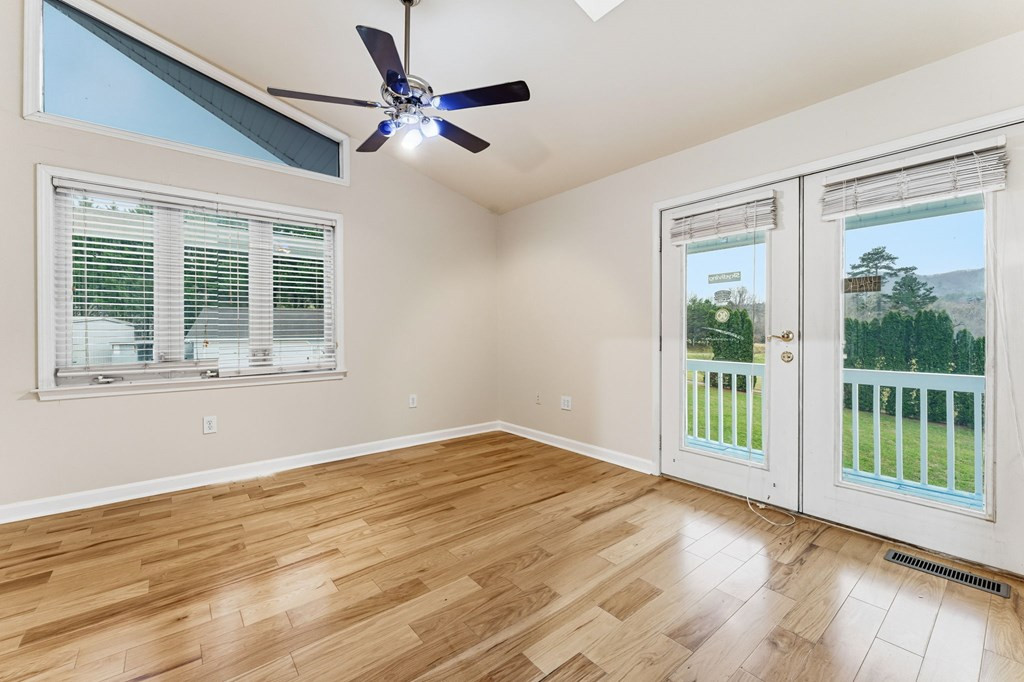 286 Mccombs Road