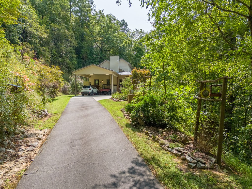 92 Sterling Lane
