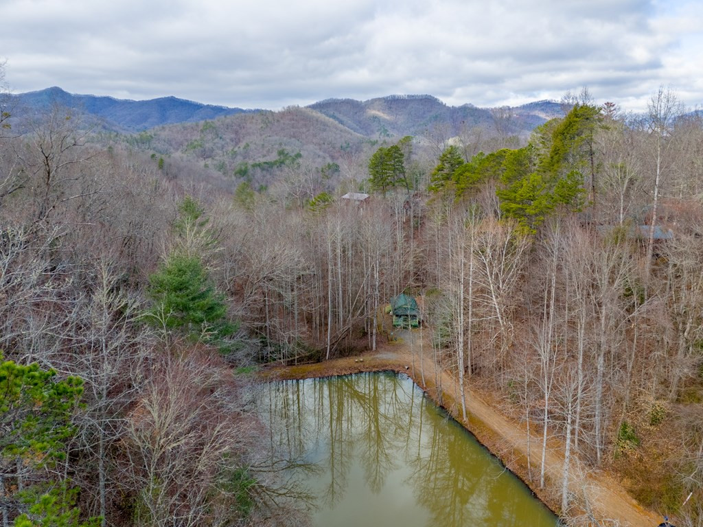 180 Valley Lane