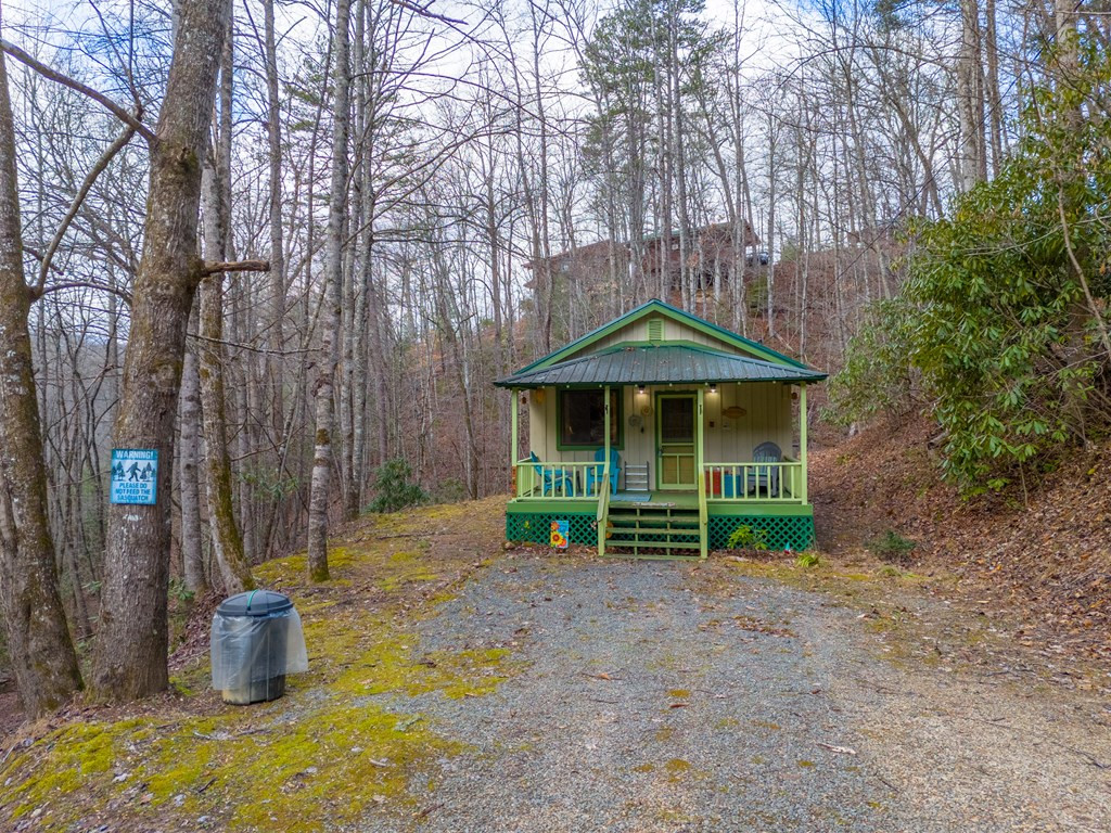 180 Valley Lane