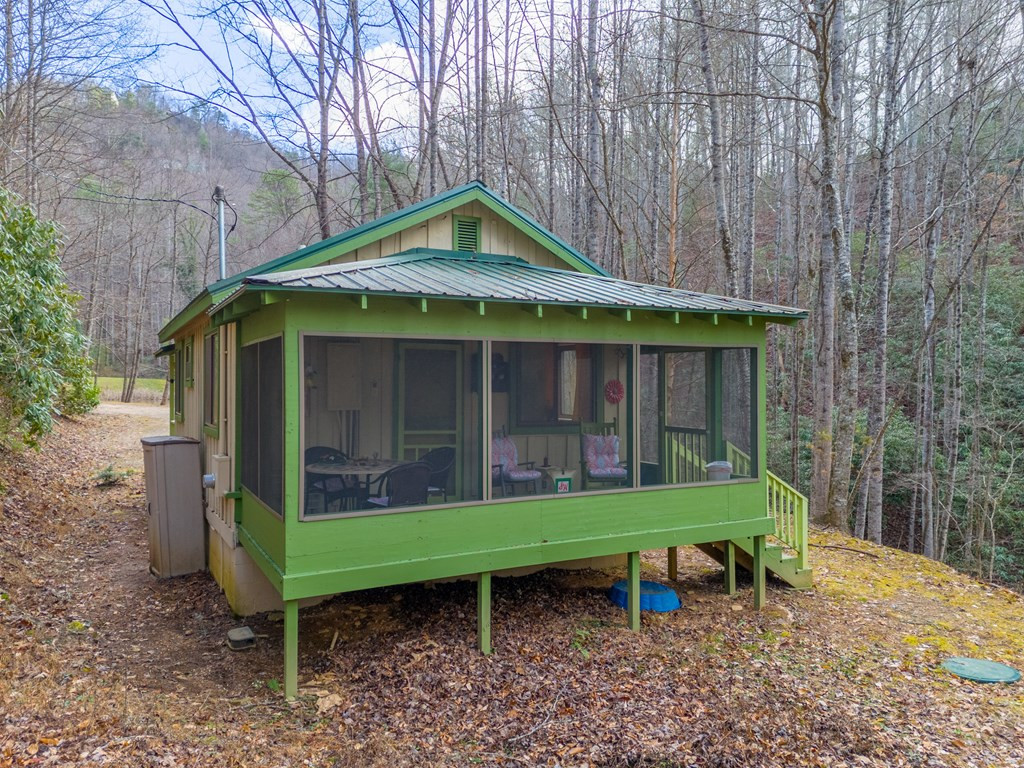 180 Valley Lane