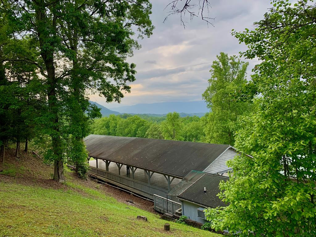 180 Valley Lane