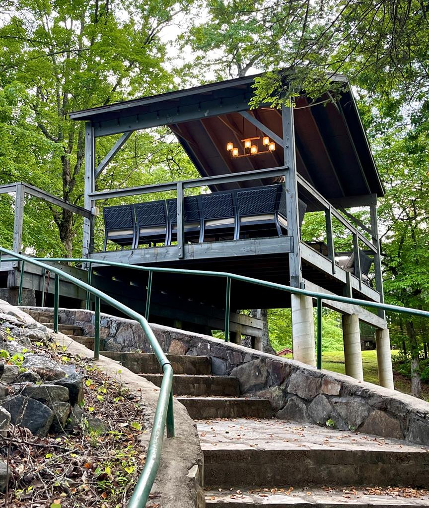 180 Valley Lane