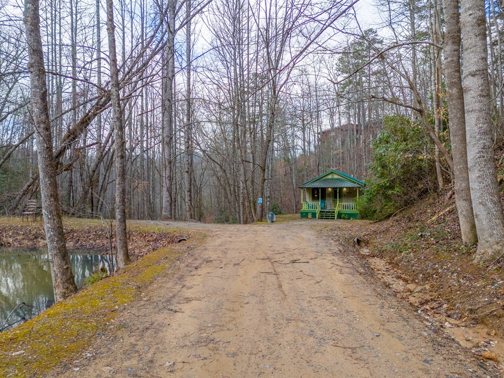 180 Valley Lane