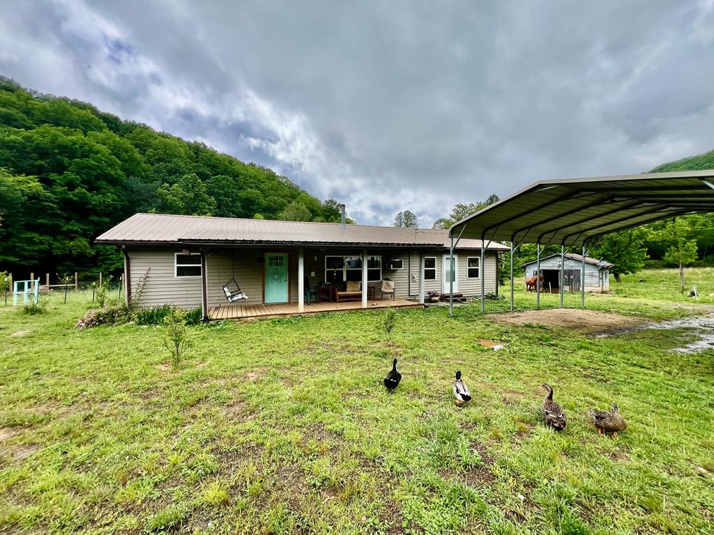 3325 Pack Mountain Road