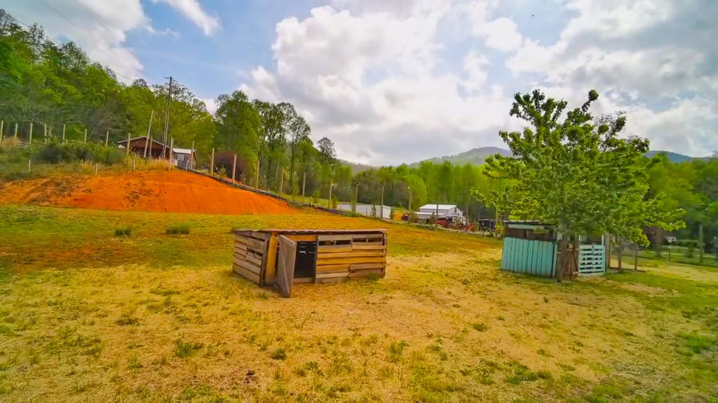 3325 Pack Mountain Road