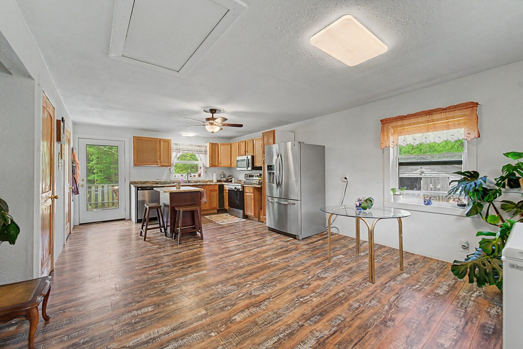3325 Pack Mountain Road