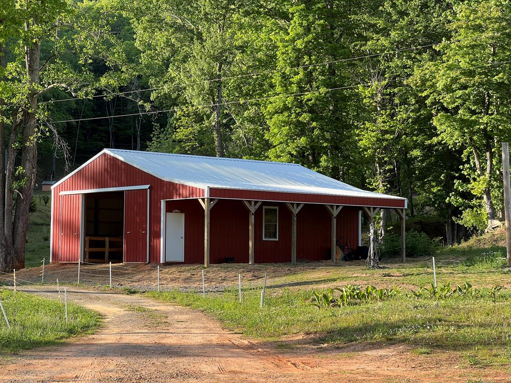 3325 Pack Mountain Road
