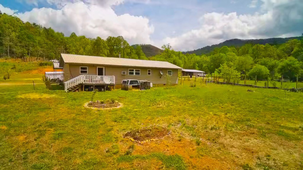 3325 Pack Mountain Road