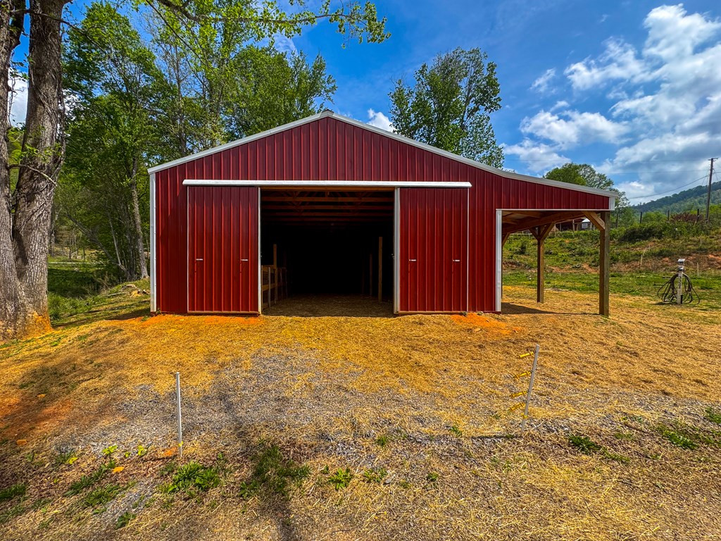 3325 Pack Mountain Road