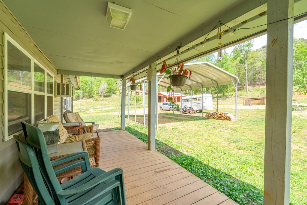 3325 Pack Mountain Road