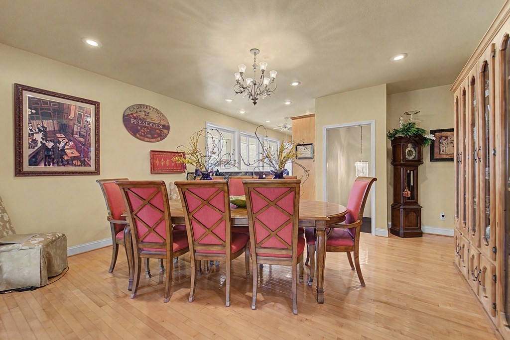 218 Lakeshore Drive