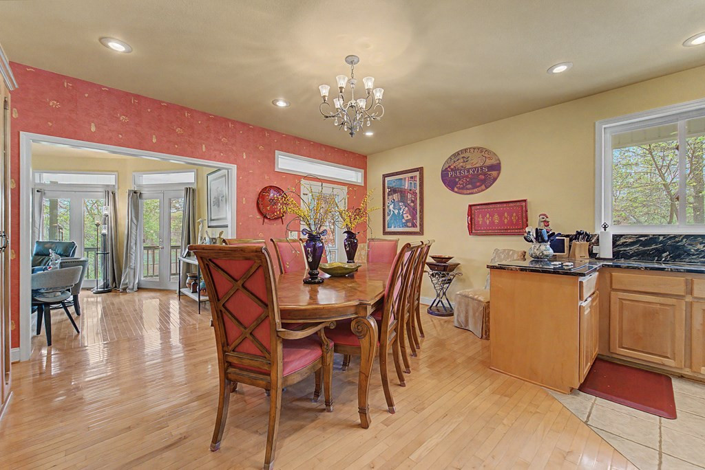 218 Lakeshore Drive