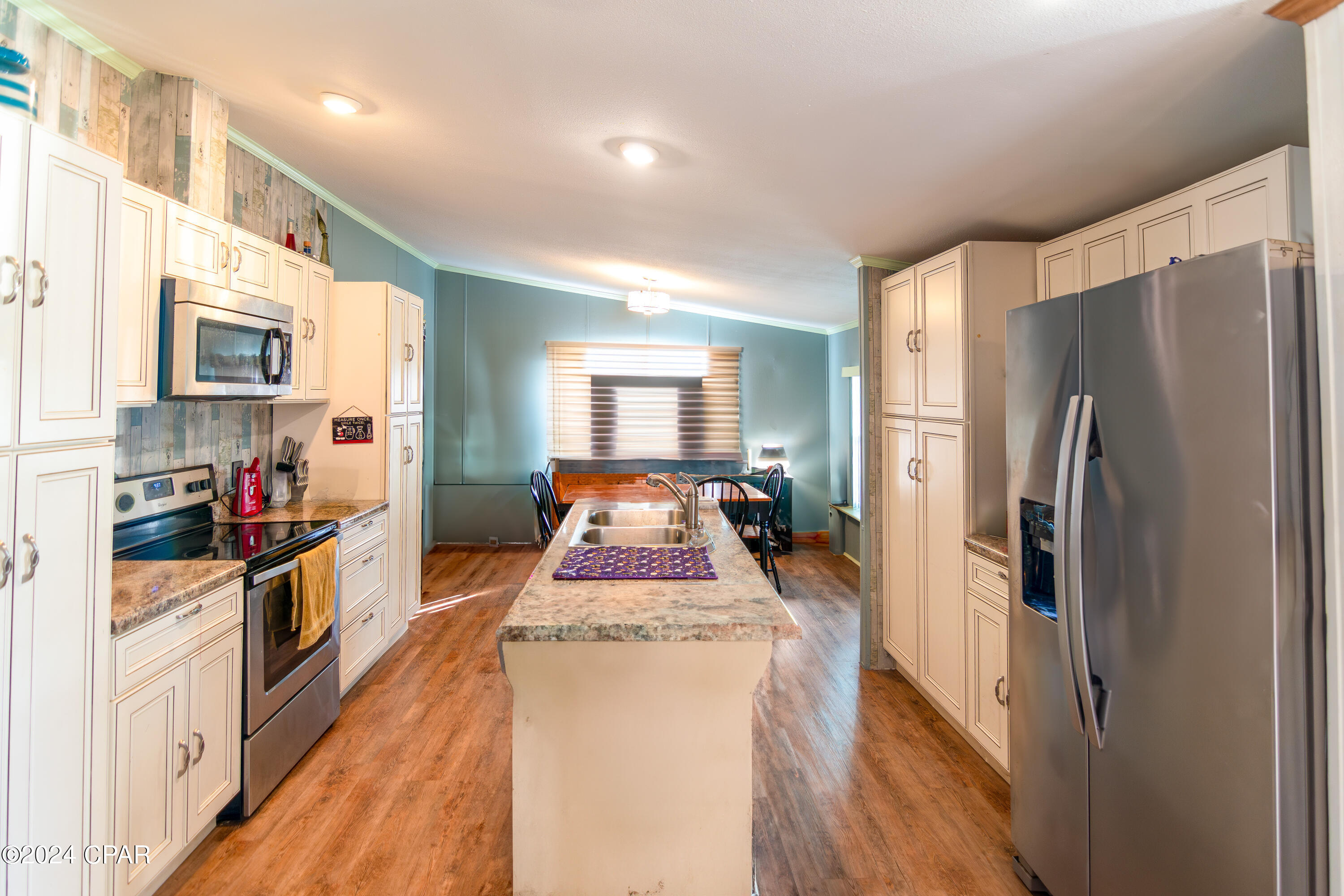 6007 Stockholm Lane