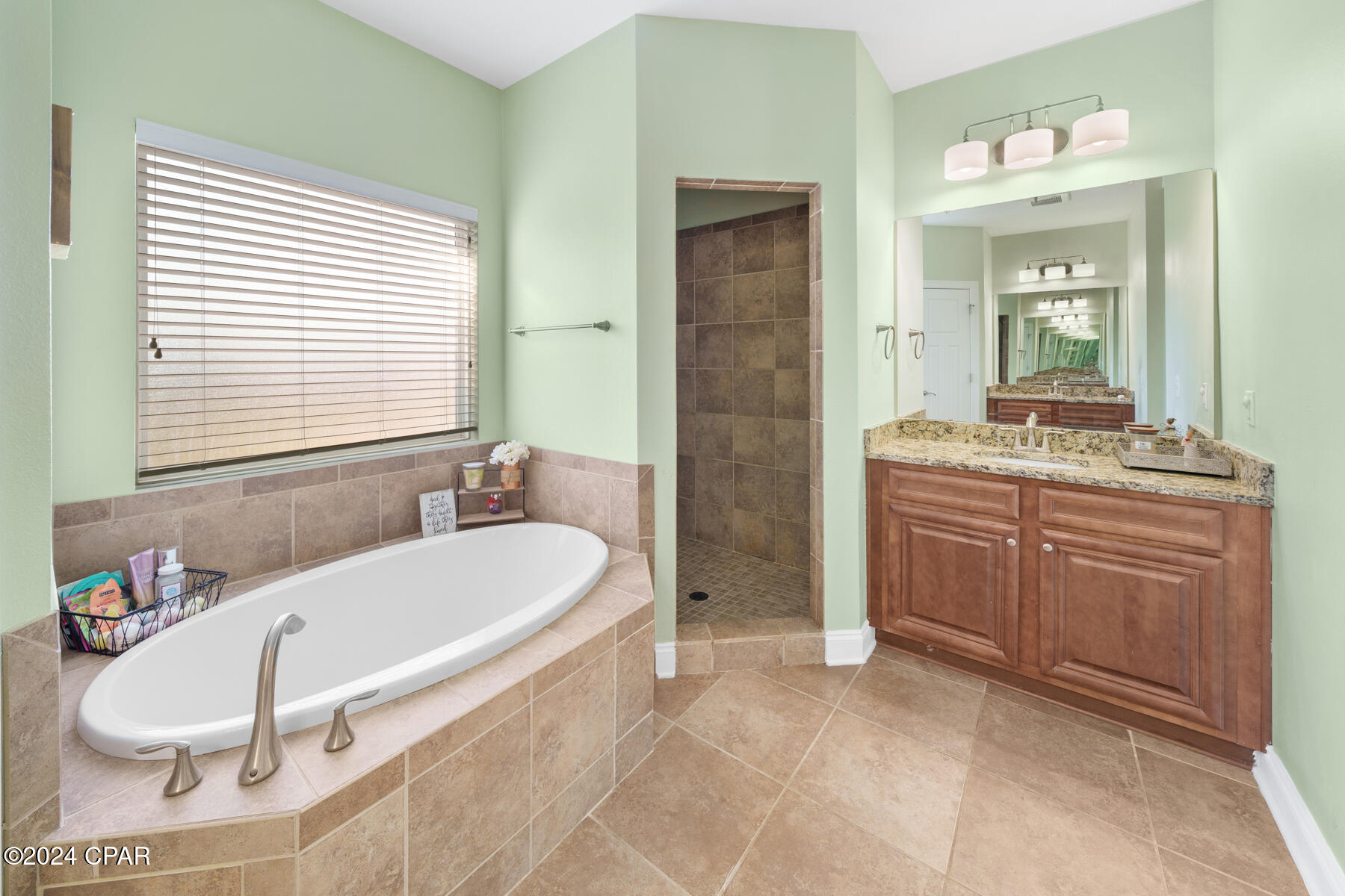 115 Lakeview Terrace