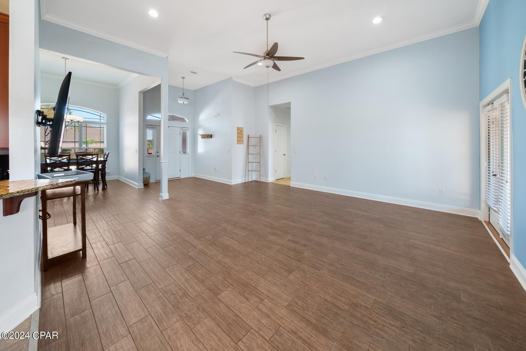 115 Lakeview Terrace