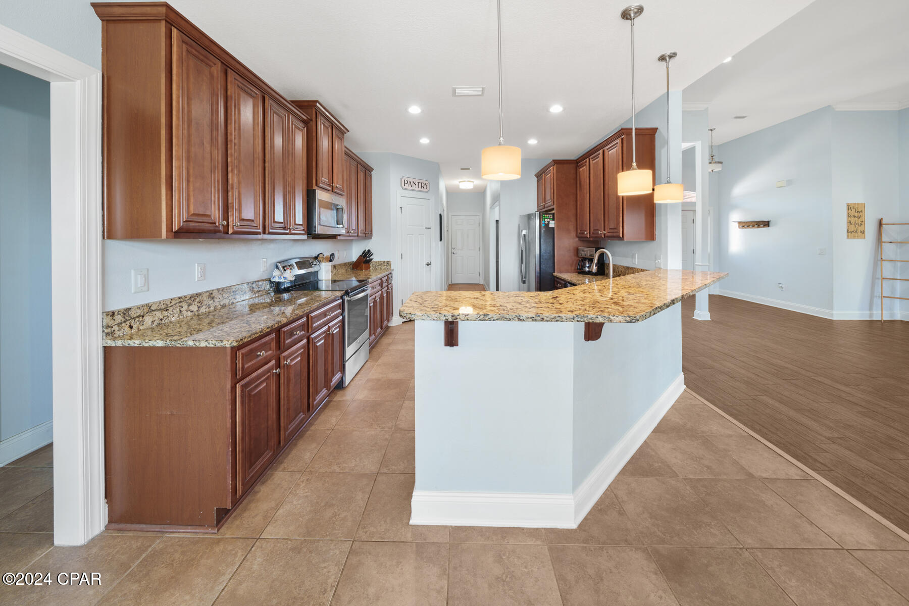 115 Lakeview Terrace