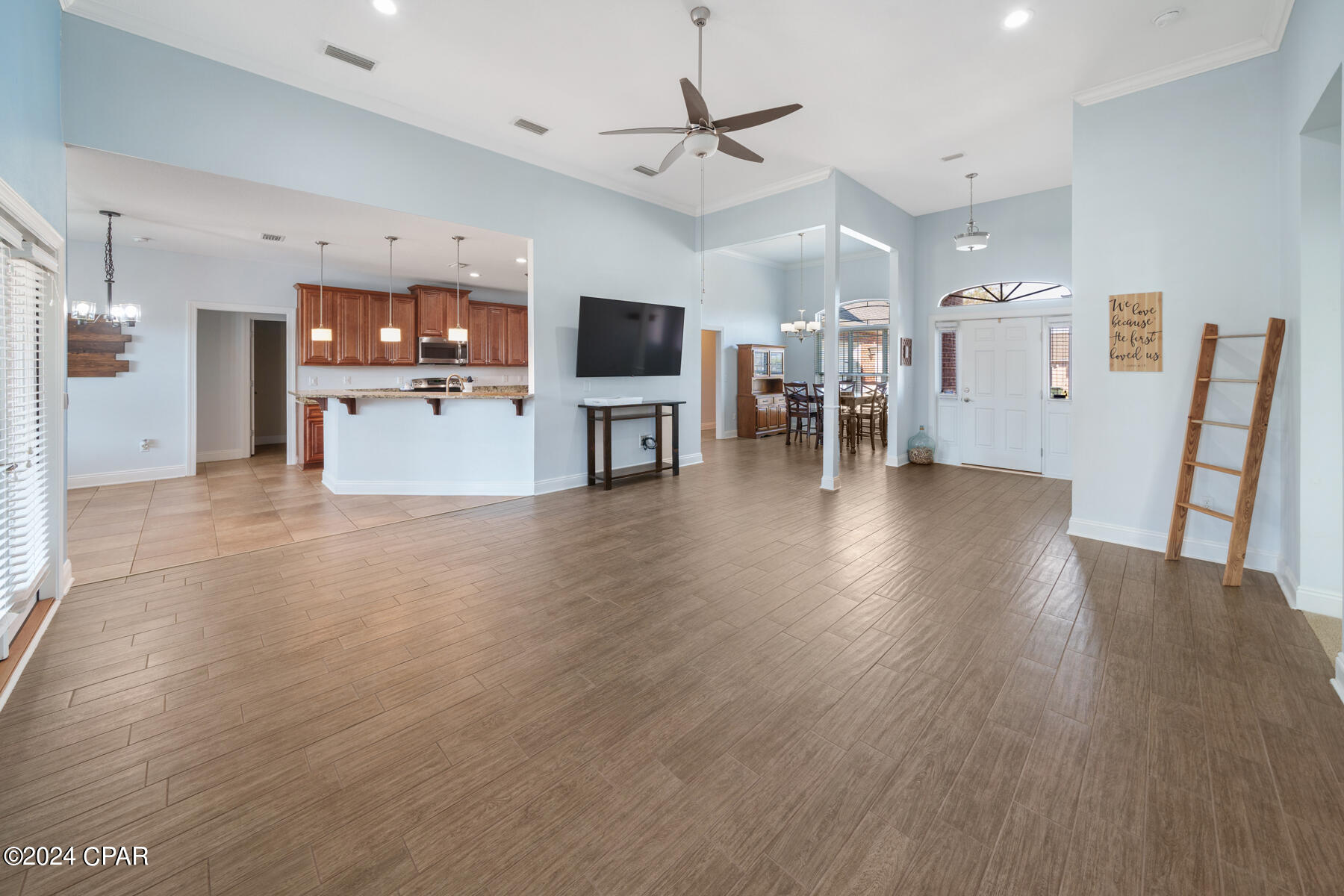 115 Lakeview Terrace