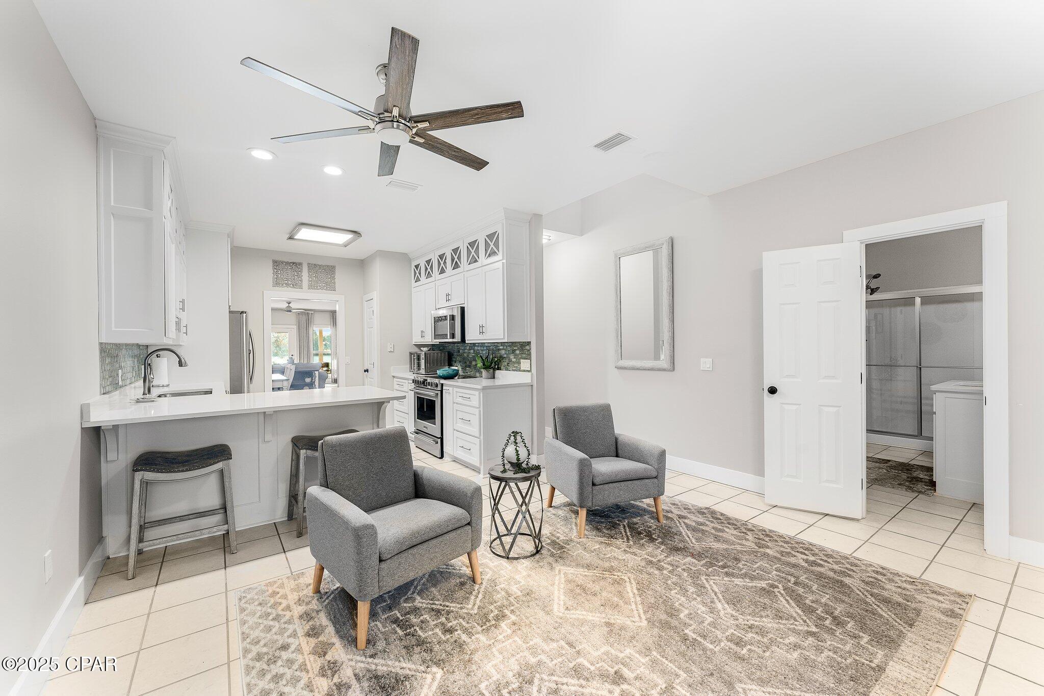 2904 Country Club Drive