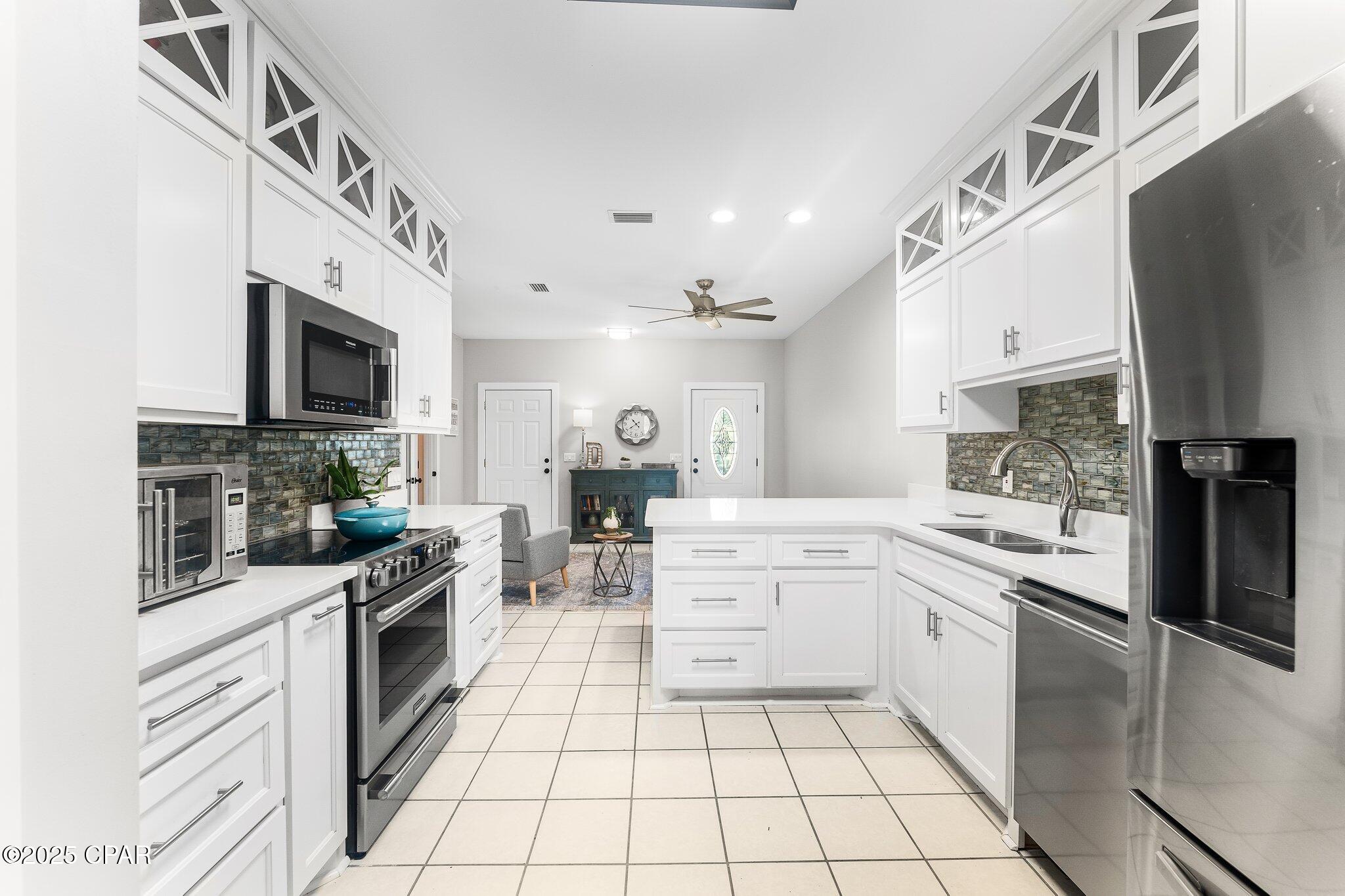 2904 Country Club Drive