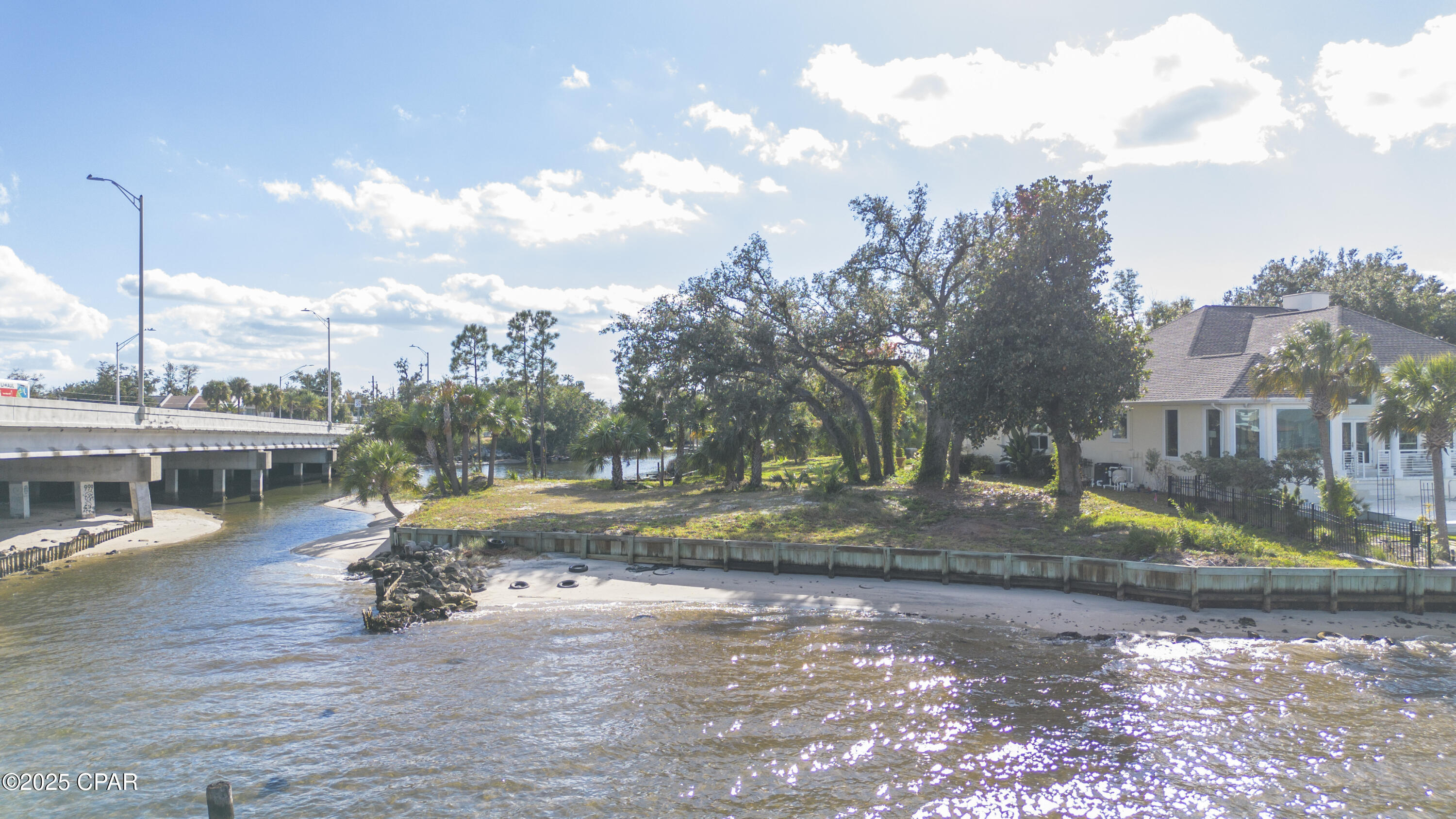 105 Harbour Pointe Drive