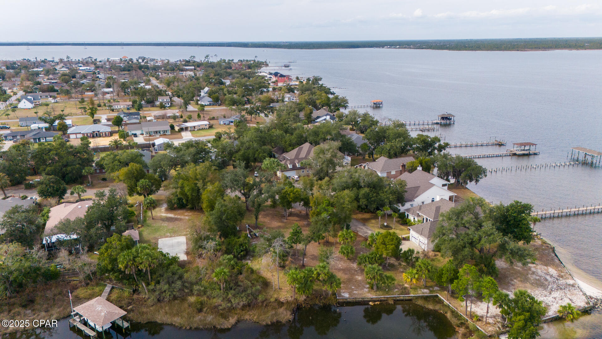 201 Harbour Pointe Drive